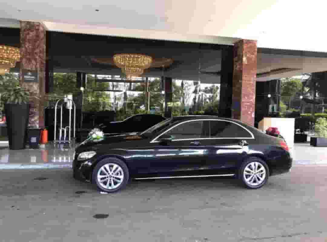 Mercedes C180 rent