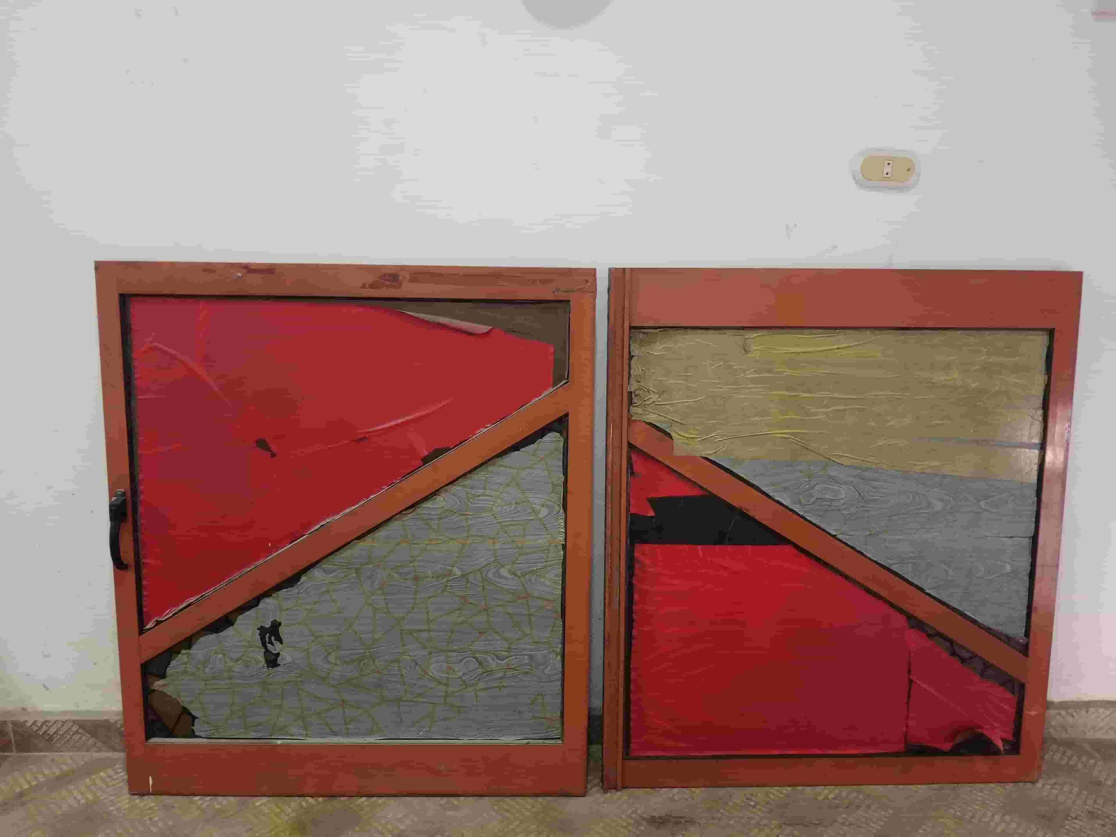 شباك الوميتال بحالة ممتازة