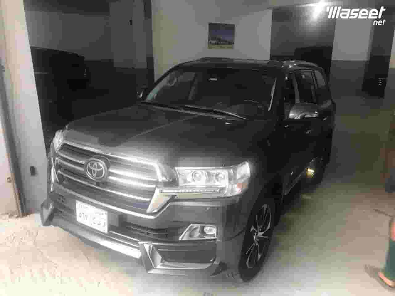 ايجار سيارات دفع رباعي مع سائق