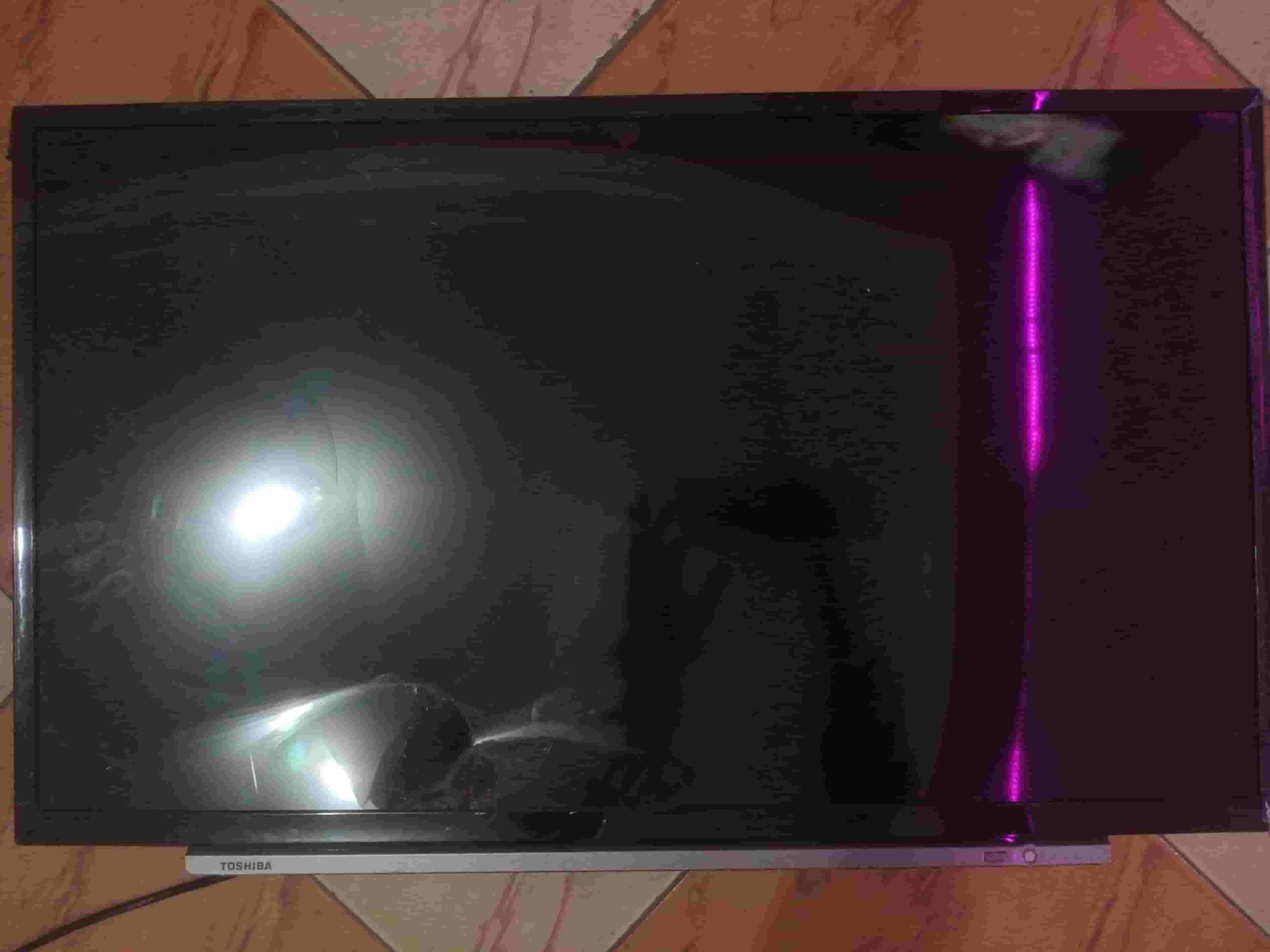 Toshiba 32 LED screen 