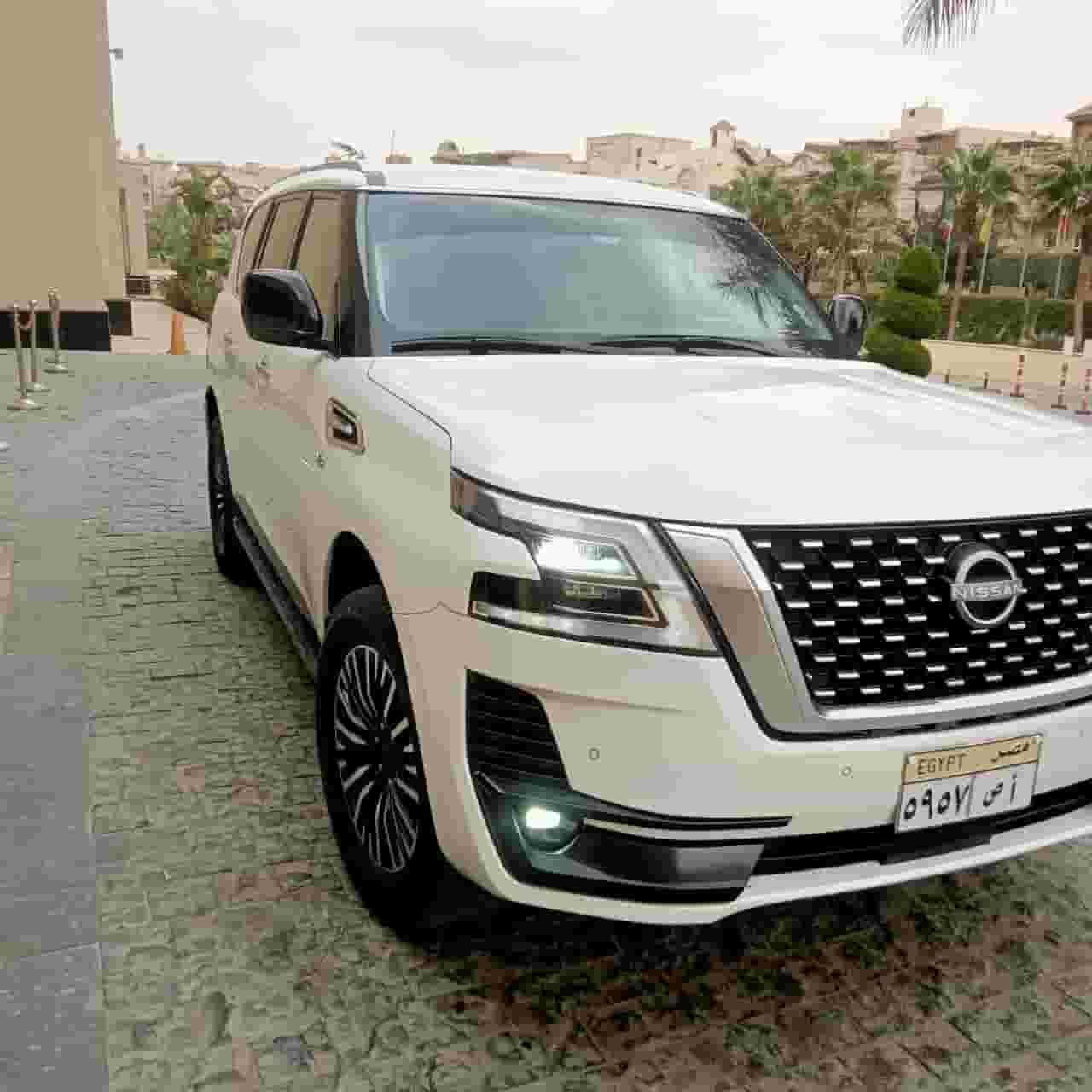 Rent a luxury Nissan Patrol for business meetings