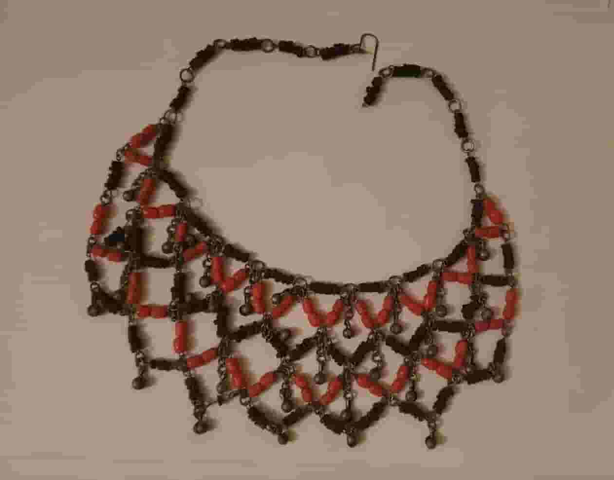 Hand made collet/ chain of beads