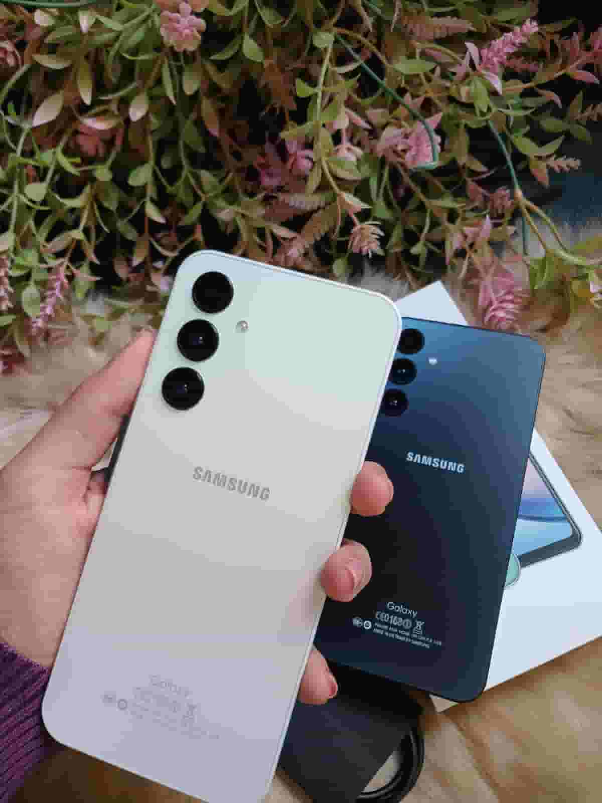  Samsung Galaxy A76