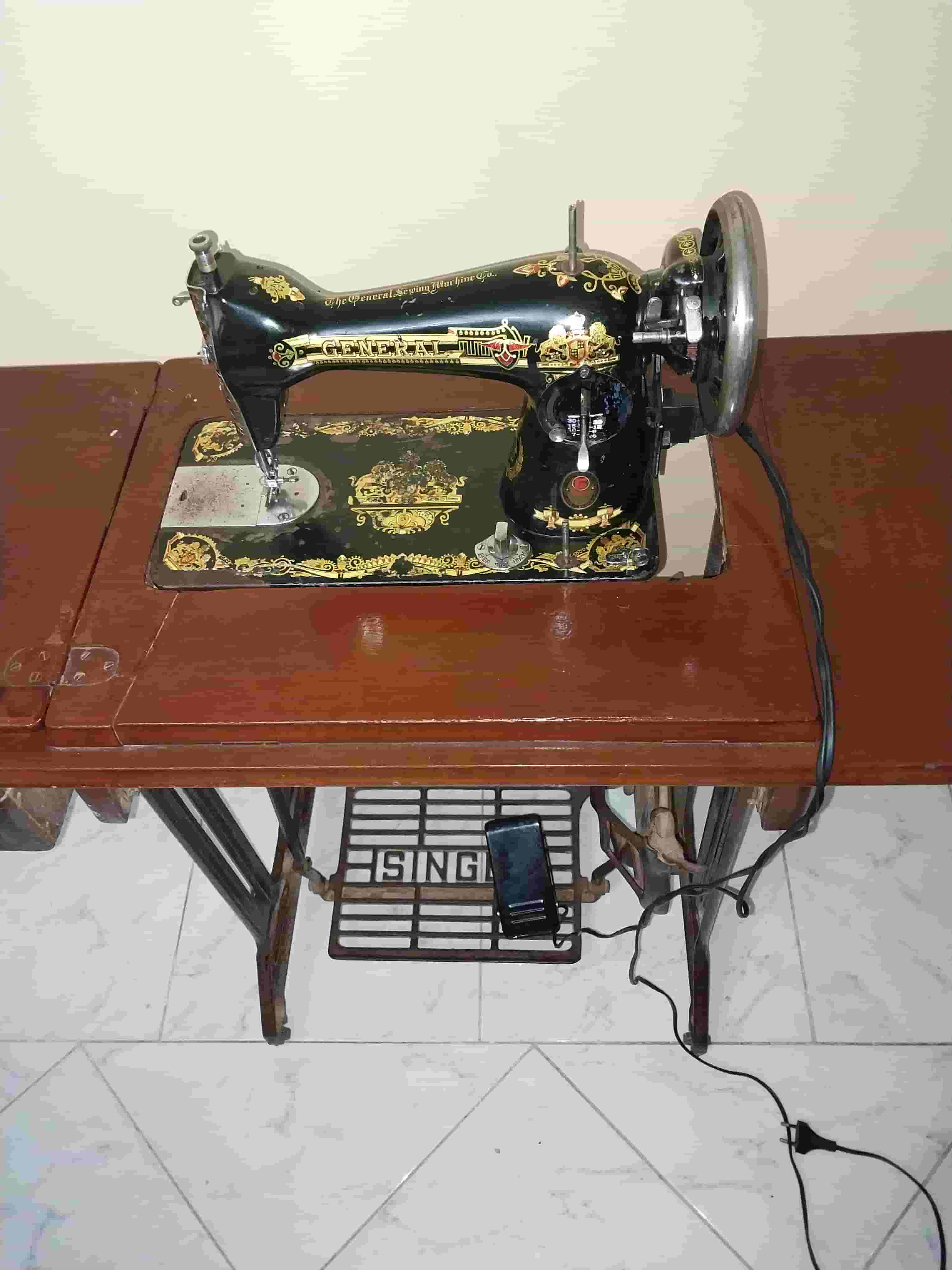 Singer sewing machine