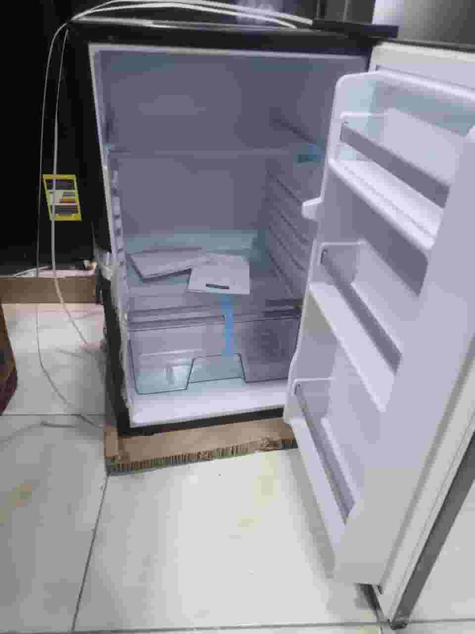 Unionaire mini bar fridge
