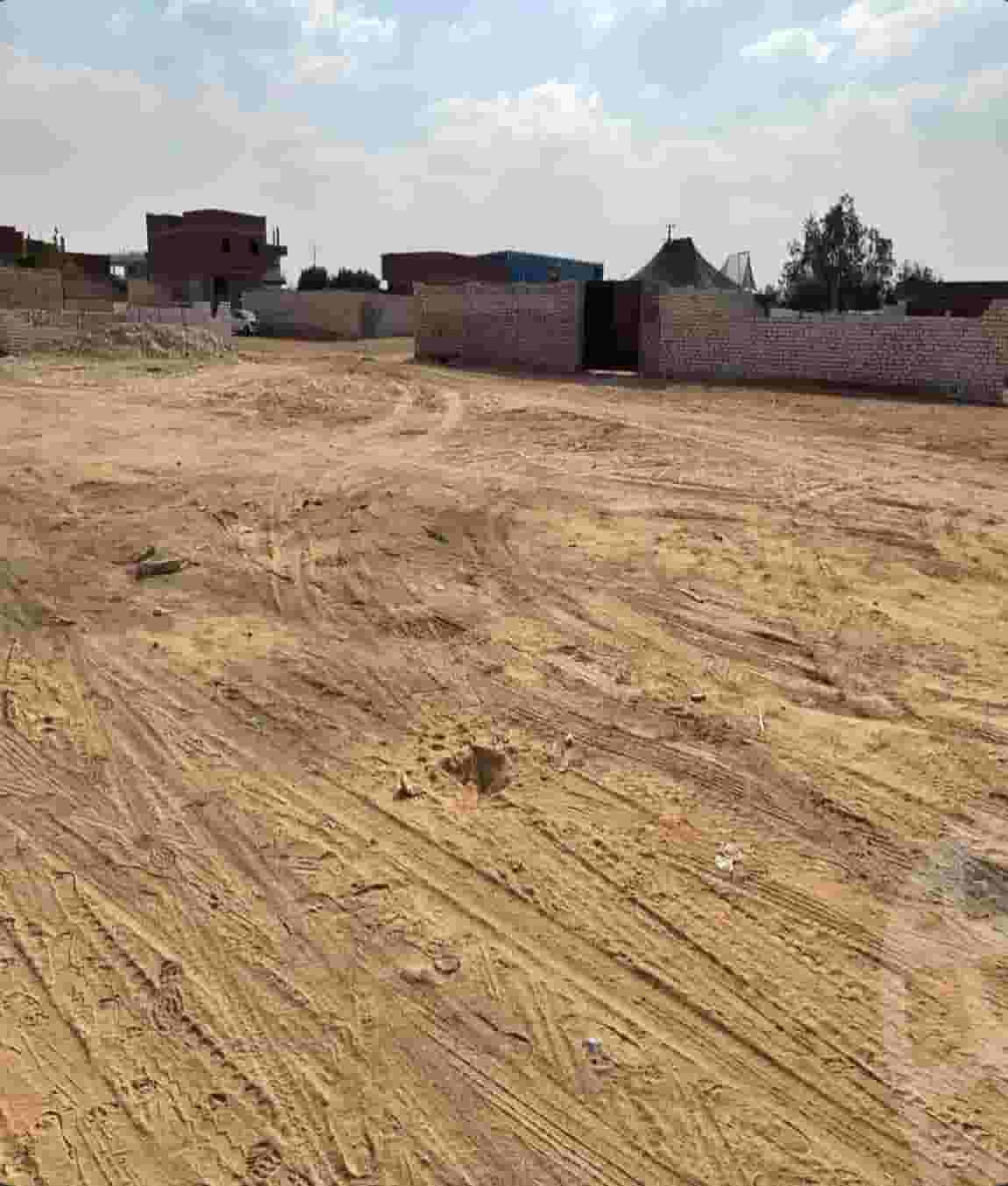 Land for sale with an area of 864 m 