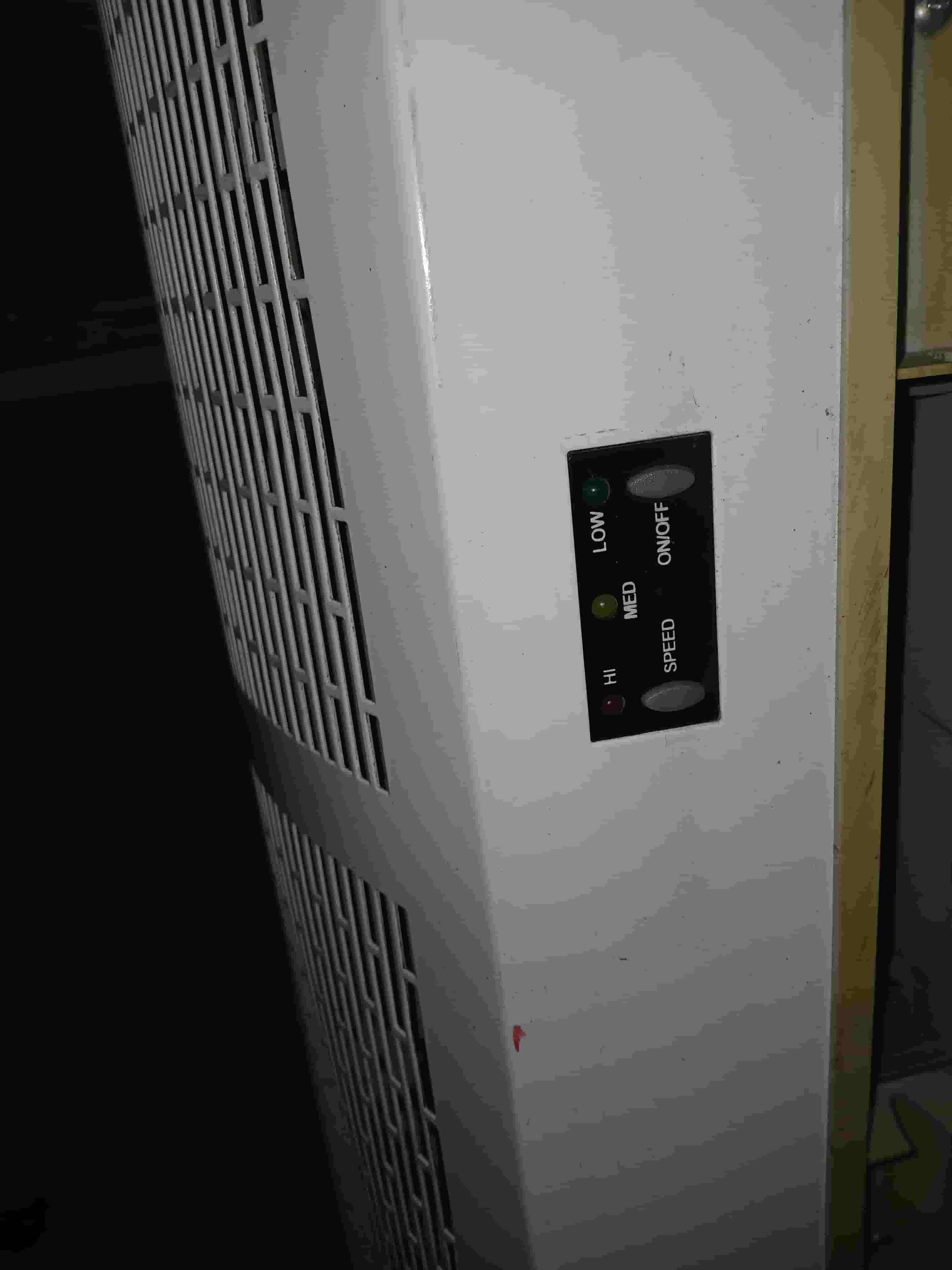 Air curtain air conditioning cooling insulation