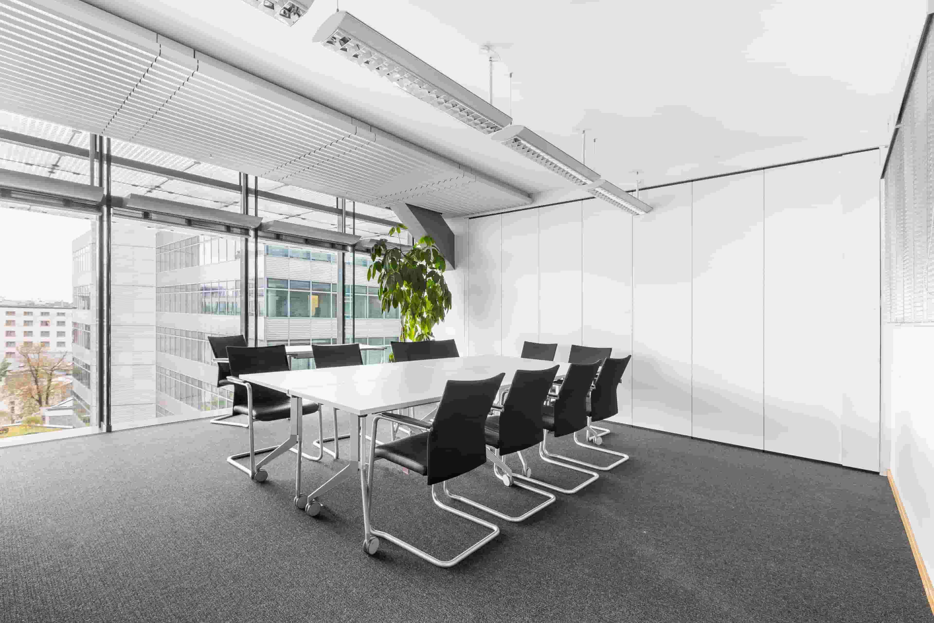 Private office space for 4 persons in Cairo, Park Street West