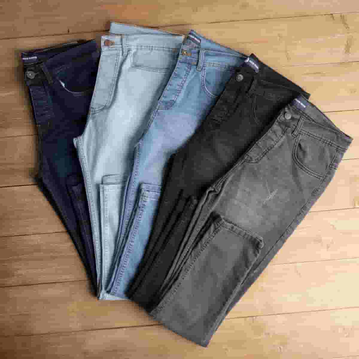 Ruffled jeans