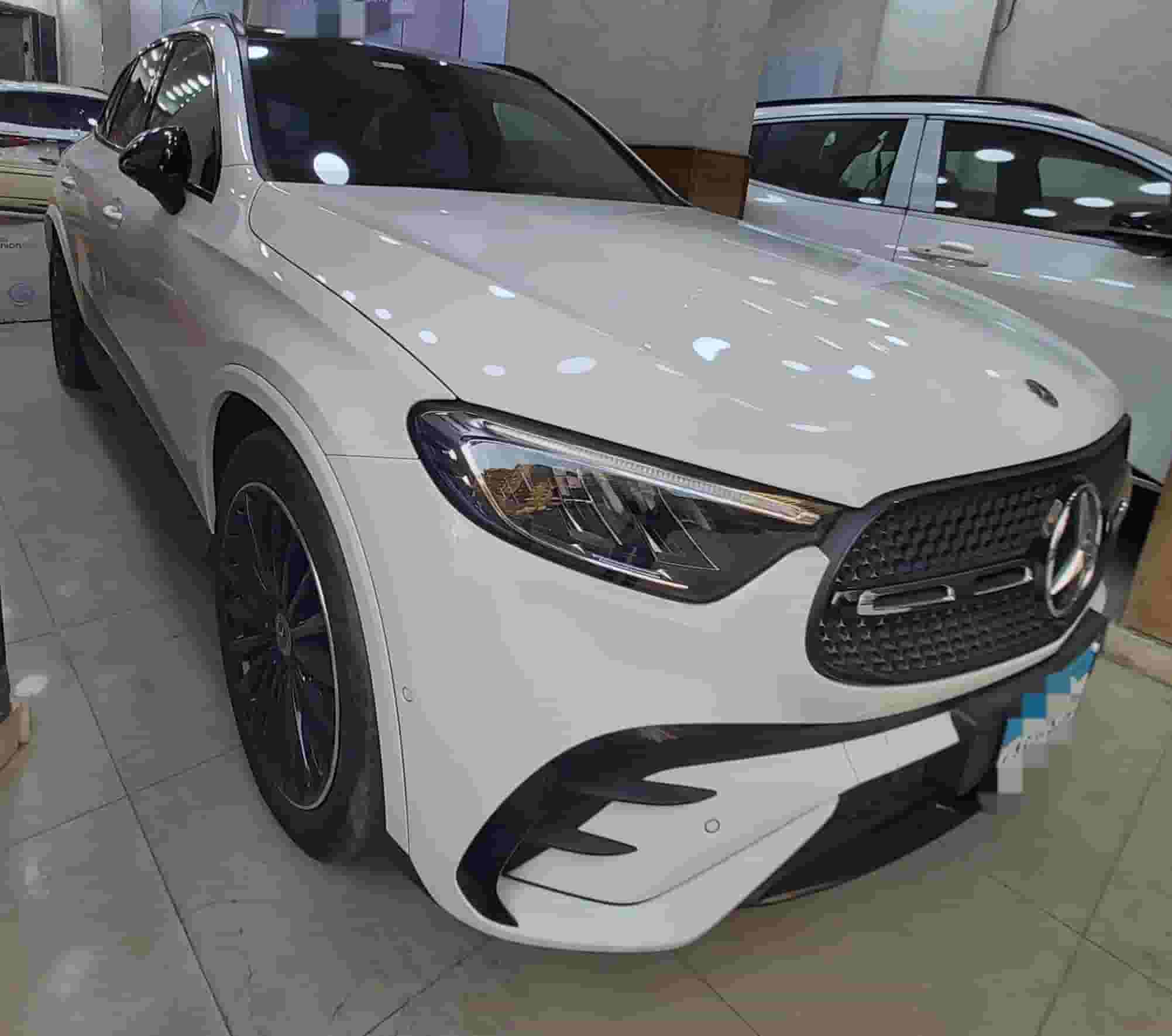 مرسيدس بنز GLC200 AMG 24 SUV