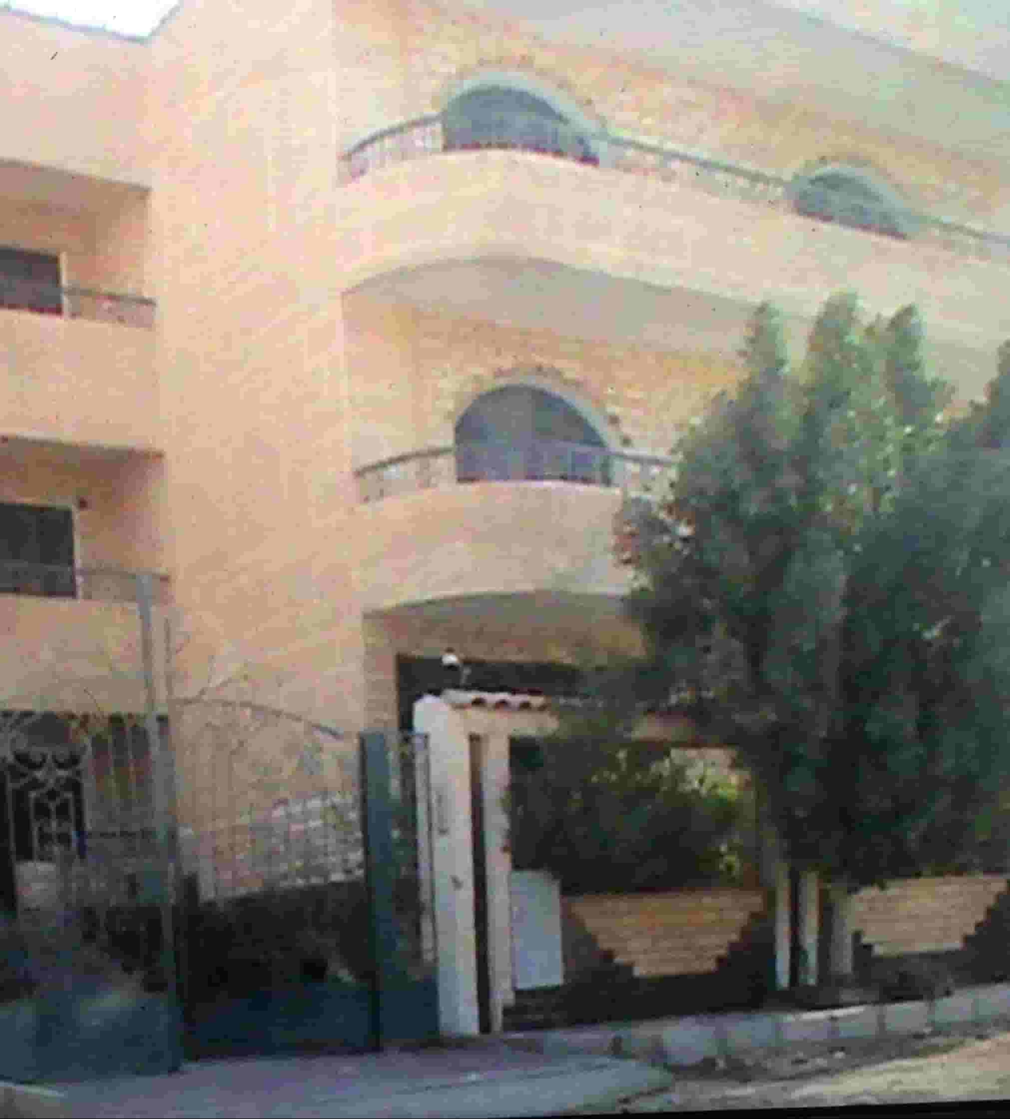 بيت للبيع في ٦ اكتوبر 1850م