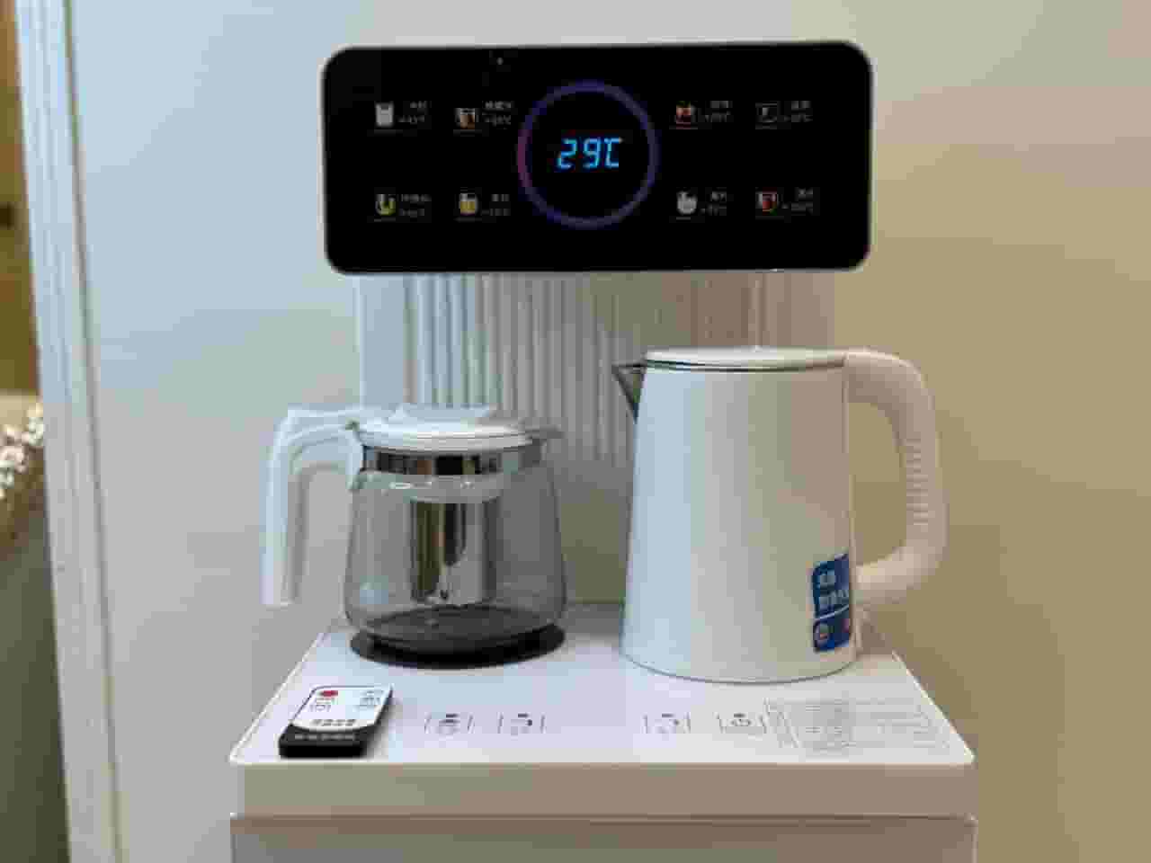 3×1 smart water cooler with digital touch screen with remote control