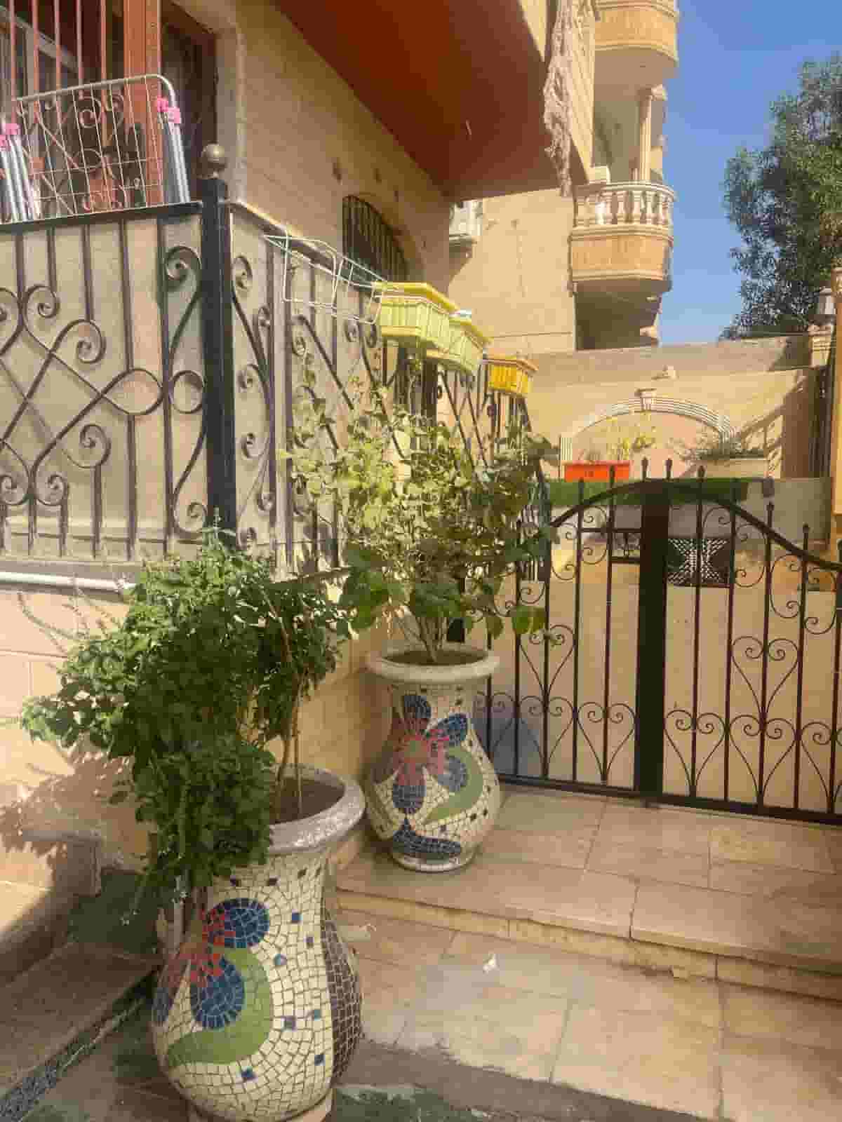 Apartment for sale in El Banafseg, villas 2, 200 m