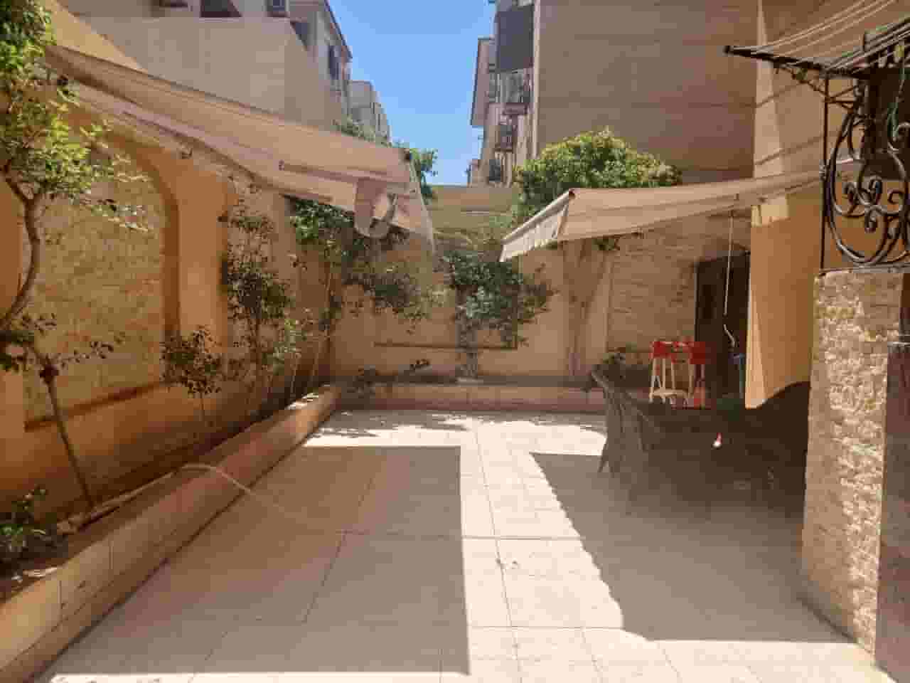 Apartment for sale in El Banafseg 180 m