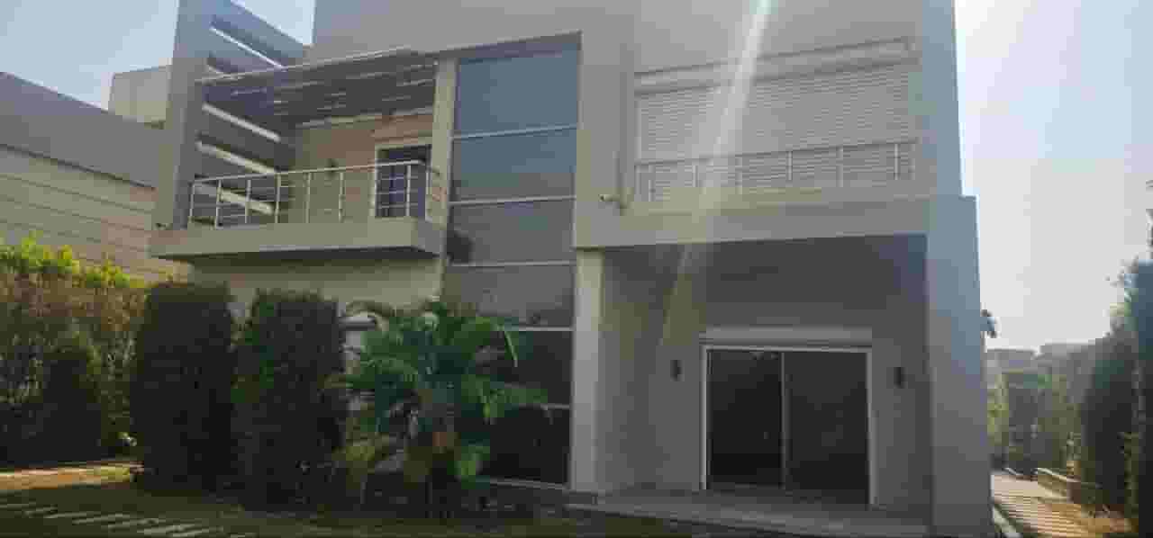 villa for rent in Sheikh Zayed 