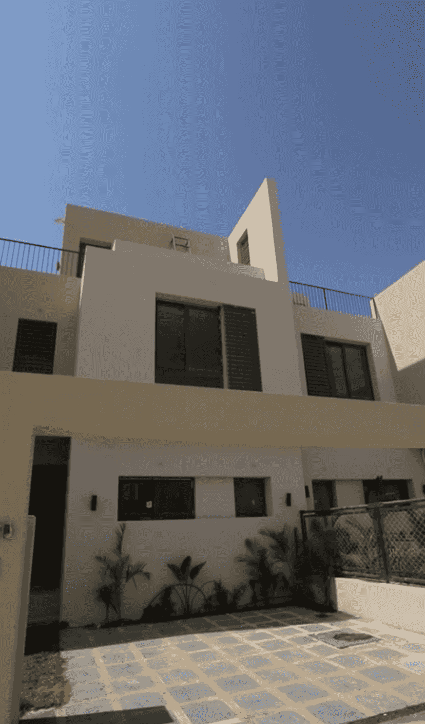 تاون هاوس 234م للإيجار في سوديك 