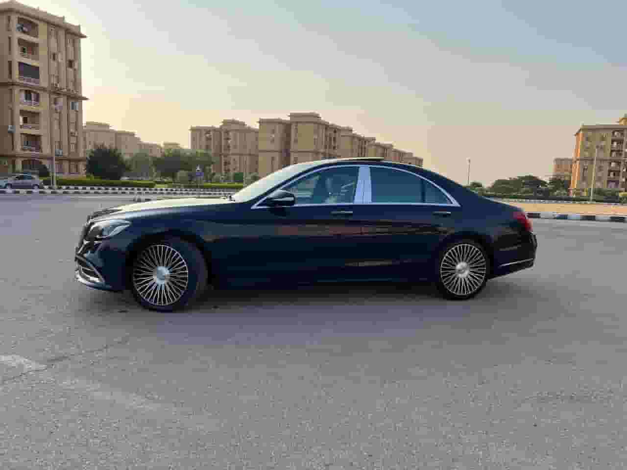 Rent a Mercedes-Maybach with driver