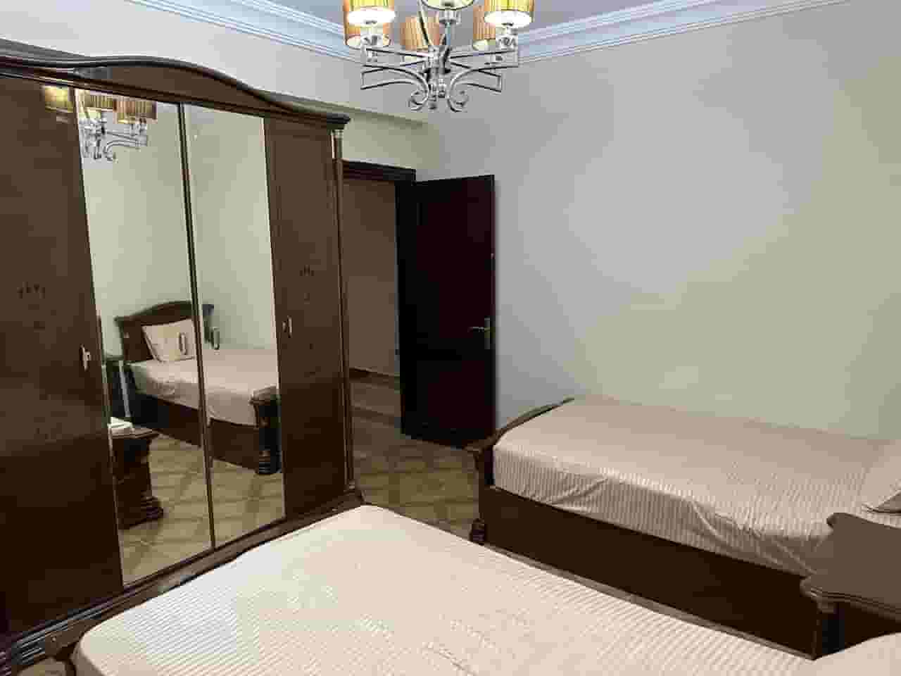 شقة للايجار فى التجمع الاول