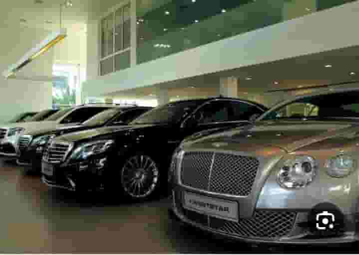 للايجار معرض بالمعادي يصلح معرض سيارات