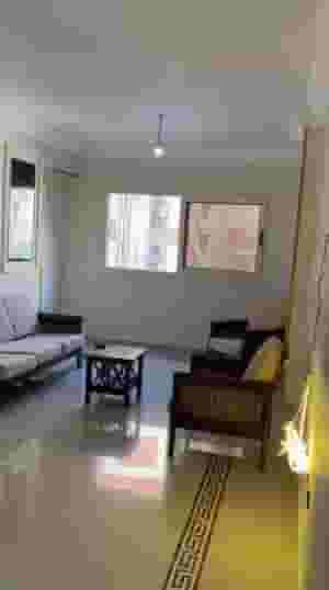 Cleopatra's apartment sees the sea