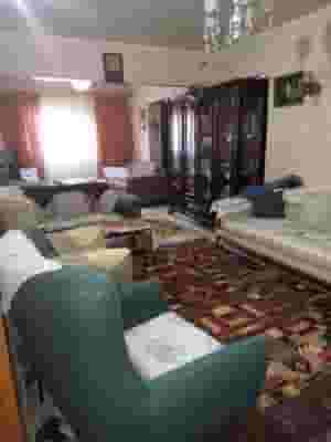 شقة للبيع العمرانية الشرقية أمام مترو أم المصريين مباشرة ١٤٠ متر دور سابع بحري اسانسير بها حصة بالأرض عدادات غاز وكهرباء ومياه