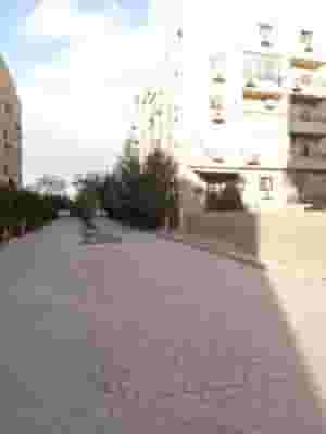 شقة للبيع مدينة ٦ أكتوبر القرية السياحية الرابعة عمارة رقم 316 / قرب جامعة مصر للعلوم والتكنولوجيا ومول العرب / مساحة الشقة 260 متر