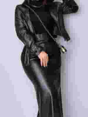 Elegant design and artistic value in clothing