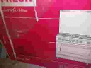 Fresh professional cooker in black