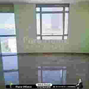 مقر اداري للايجار المنشية علي الترام 100م