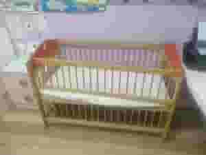 سرير اطفال خشب