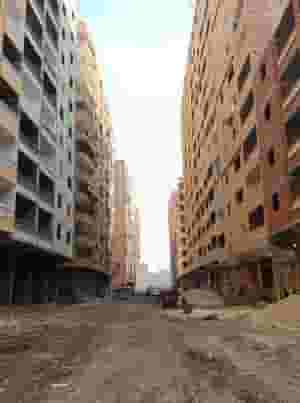 A corner apartment is all 104 m on two streets