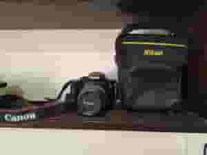  Canon EOS 4000D DSLR 