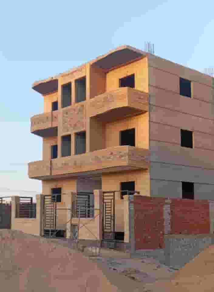 شقتين من المالك فى العبور 