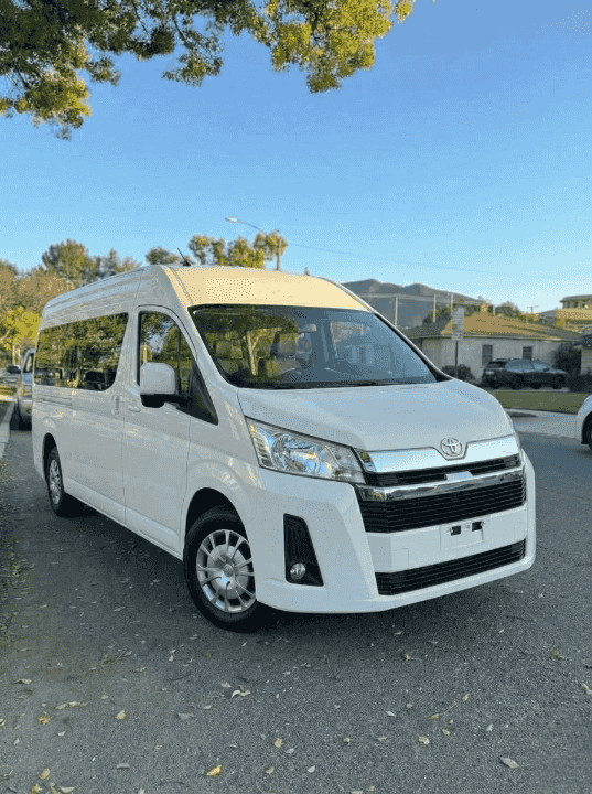 إيجار تويوتا هايس 14 راكب السياحي!
