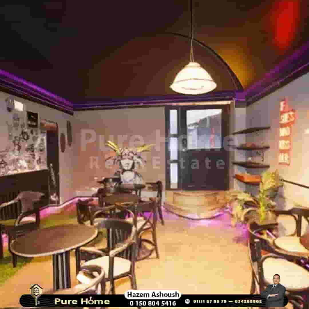  Shop for sale - Cleopatra - Steps from the sea