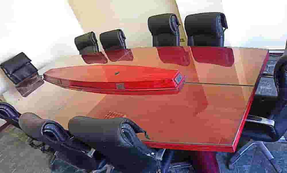 Special meeting table