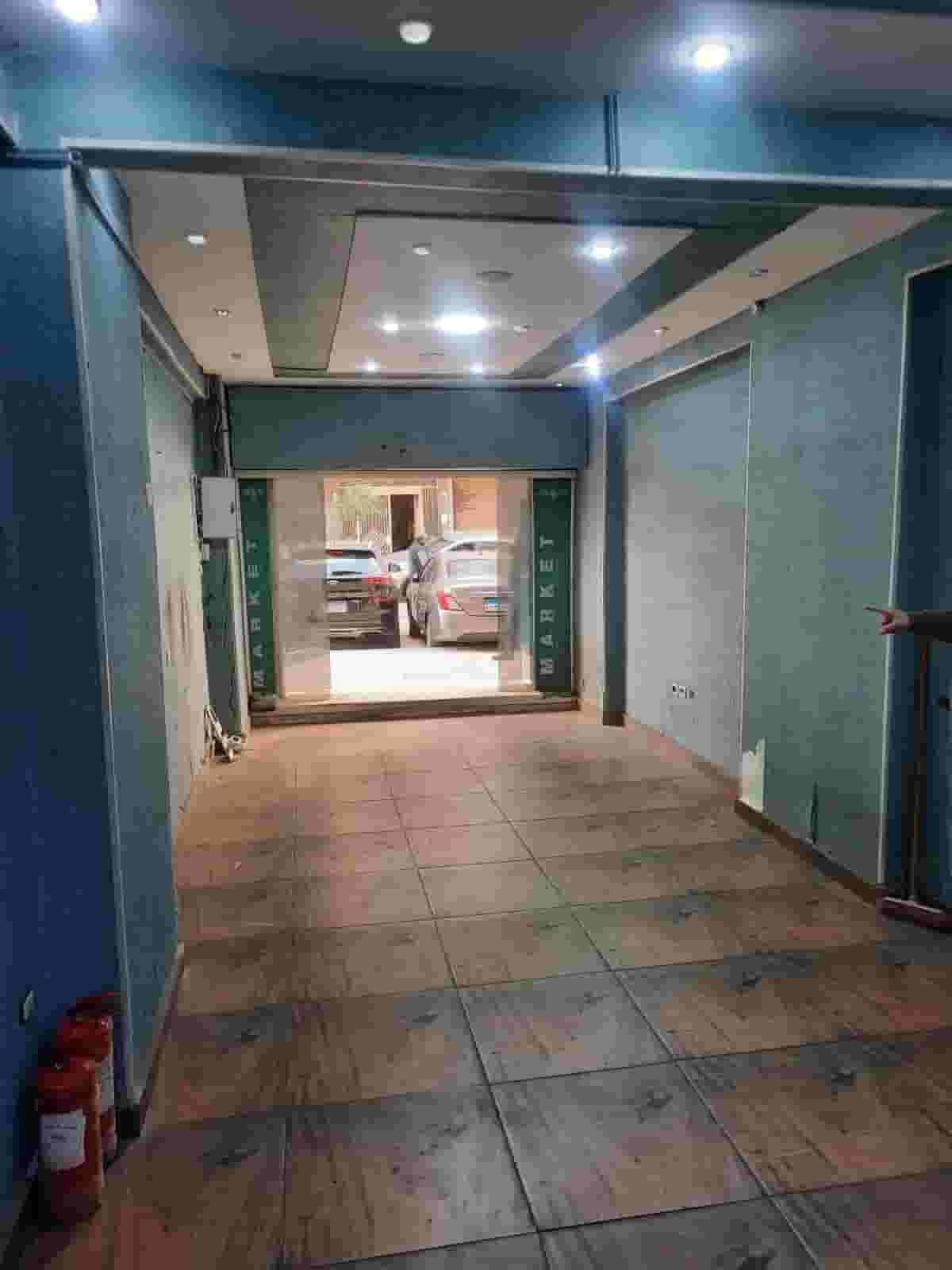A shop (75 m) for rent in Sidi Bishr Bahri suitable for any commercial activity
