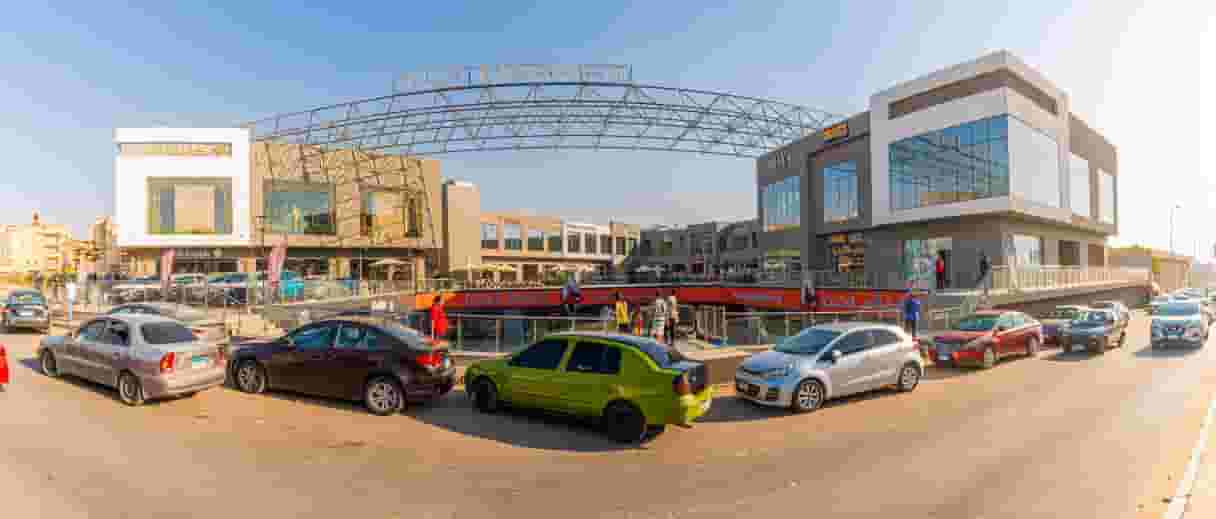 A ready opportunity for a shop ready to rent directly on the Plaza in THE MARKET Mall