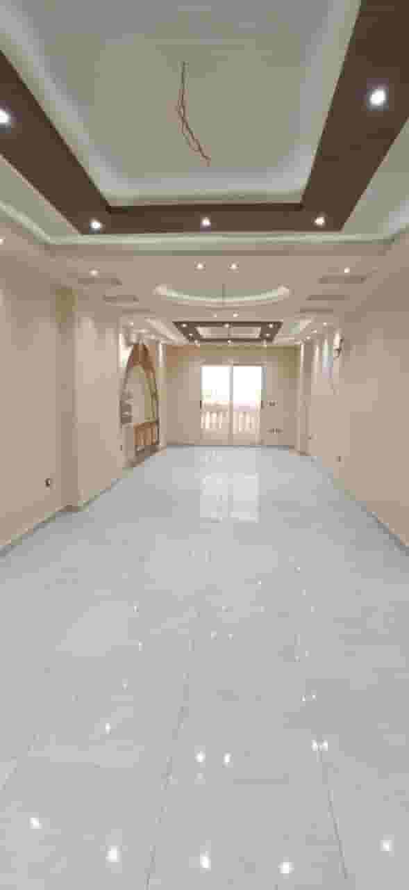 A real and unrepeatable opportunity. 185 m apartment for sale for Miami lovers, steps from the sea, and 45 for lovers of high-end housing and privacy