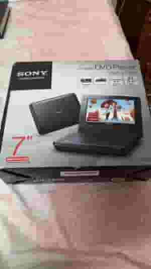 7 inch portable DVD player with cartoon