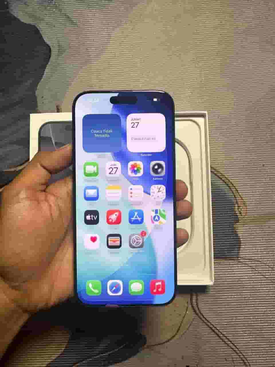 16 pro max
256
M model
English Arabic box
Zero tax, no nail
Installment is available 
Communication is private