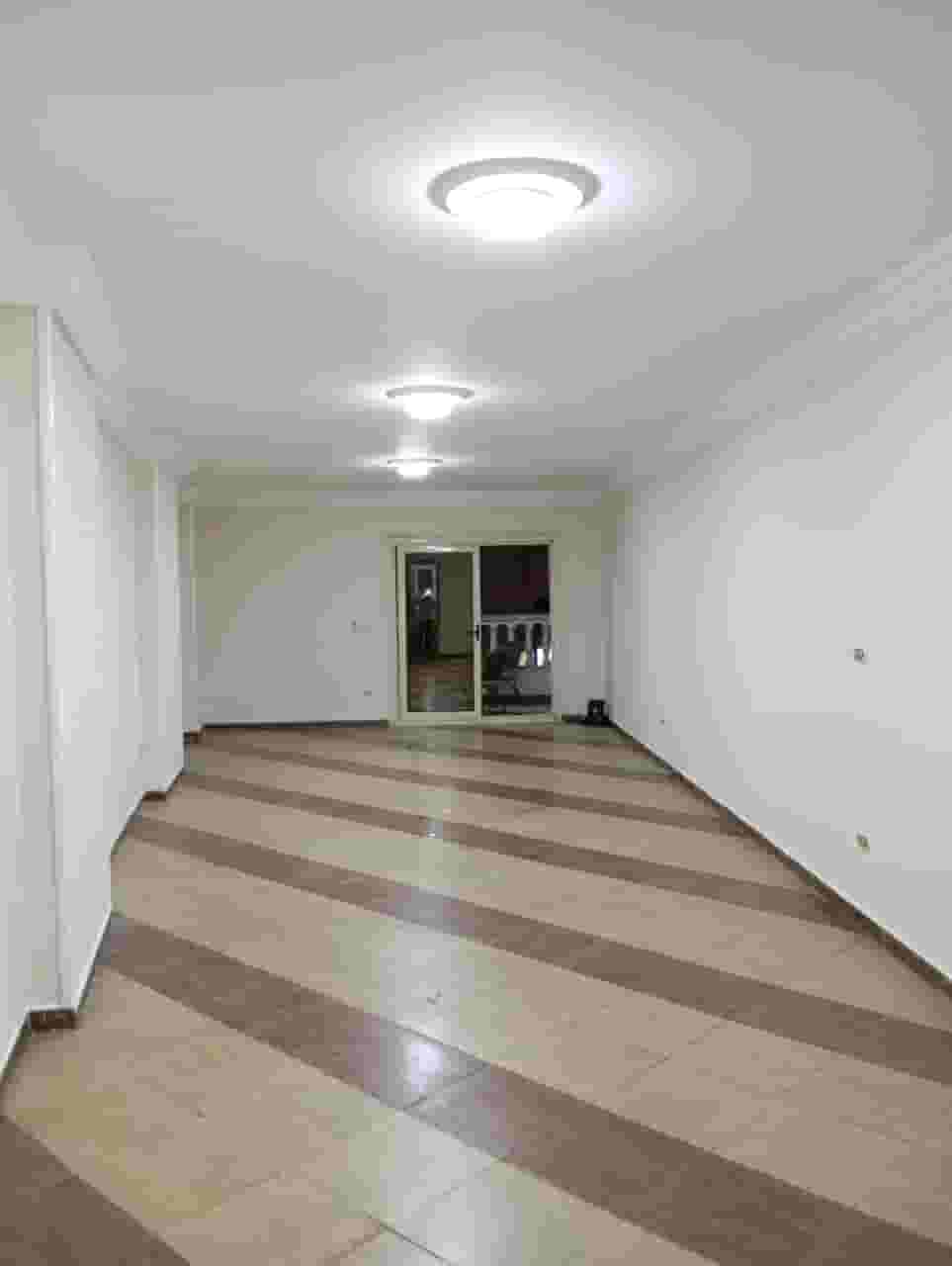 لمحبي السكن الراقى والتميز والخصوصية شقة 175م للإيجار لعشاق ميامى والسكن الراقى عالشارع العيسوى