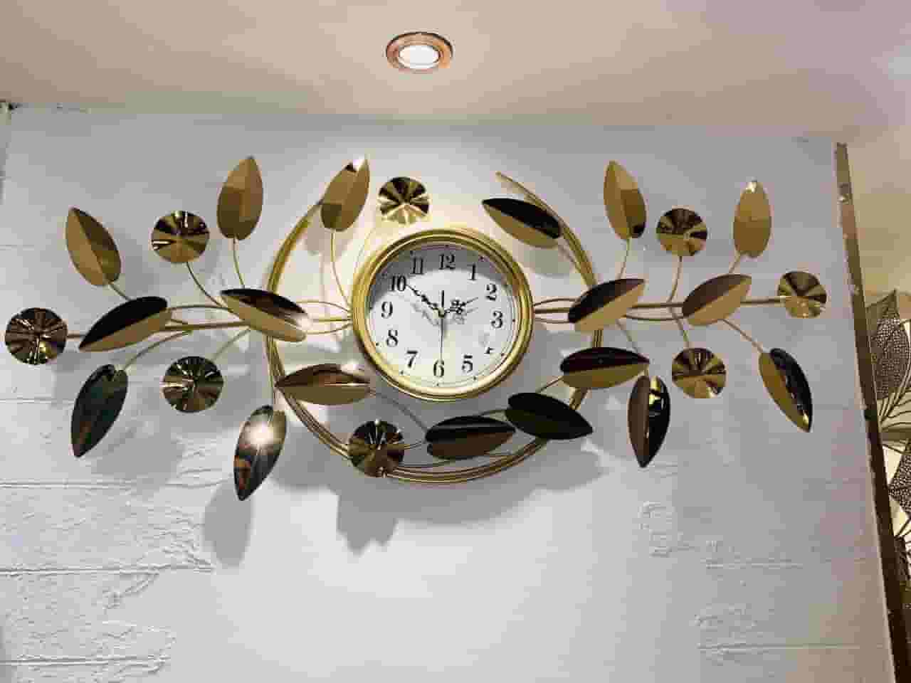 ساعه فروع مودرن