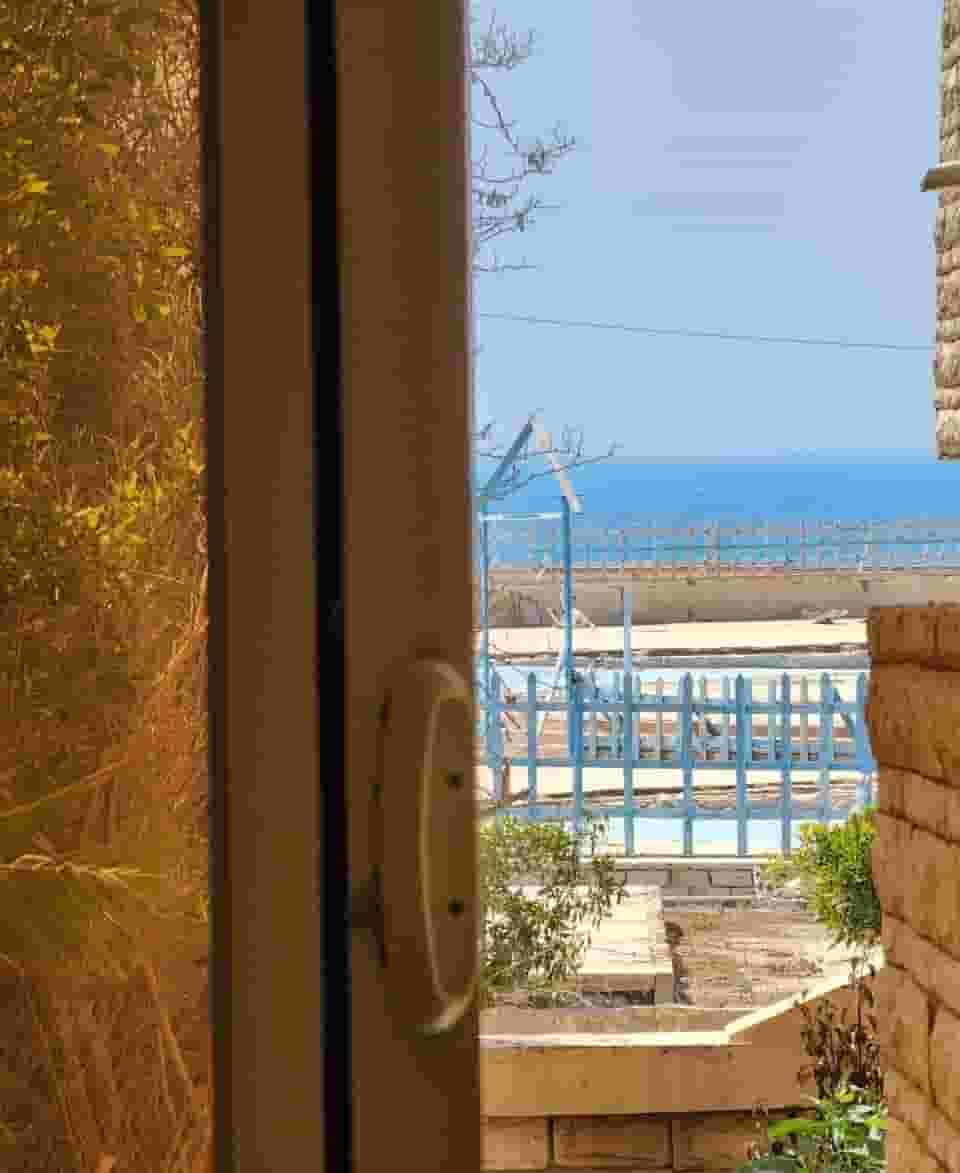 Chalet with garden steps to the Lotus North Coast