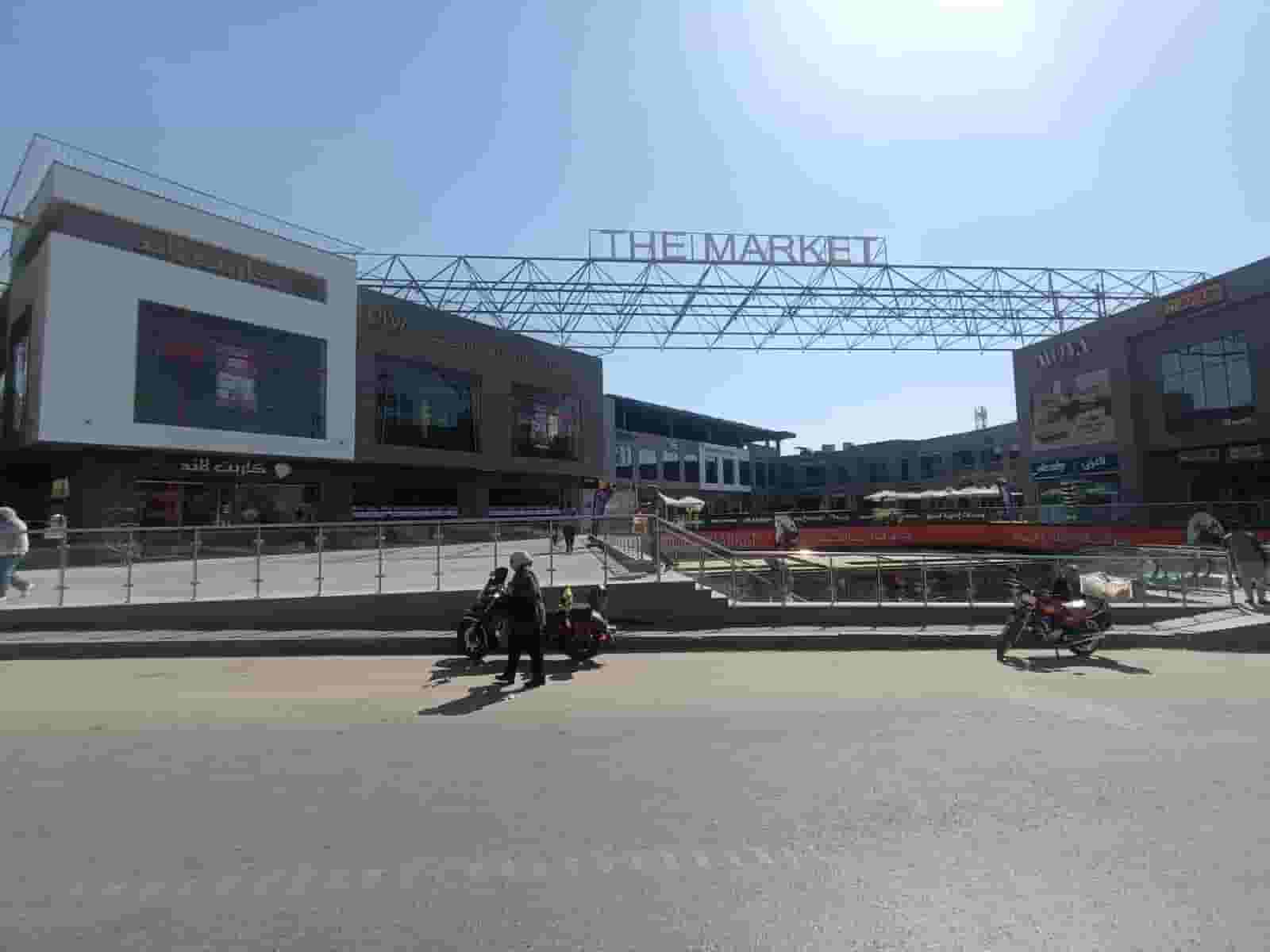 للايجار محل تجاري - علي محور جمال عبد الناصر الرئيسي