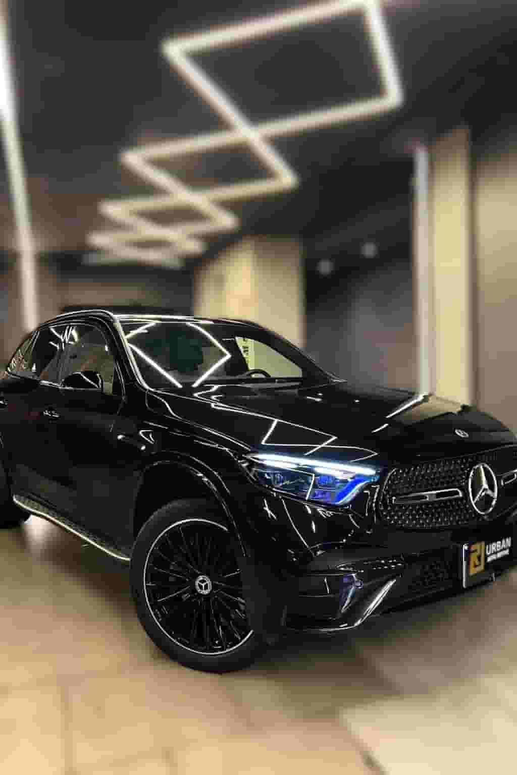  Mercedes GLC 200 SUV model 2025 