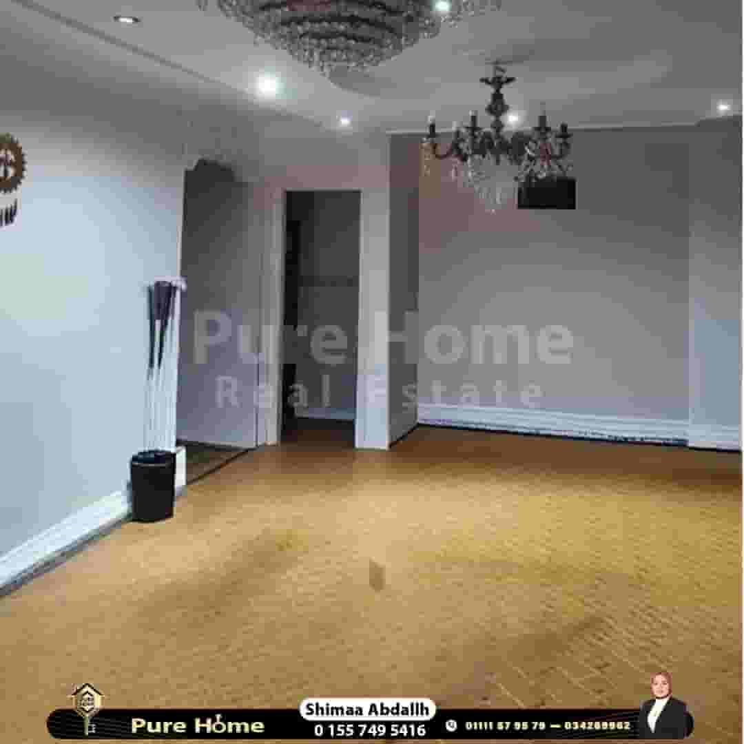 شقة للايجار - زيزينيا - خطوات من شارع أبوقير 200م