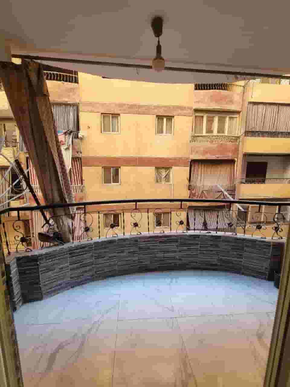 Apartment for sale in Labini Faisal, steps from the main