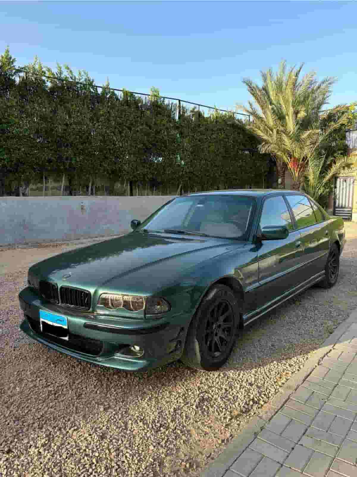 BMW E38 740i 1995 