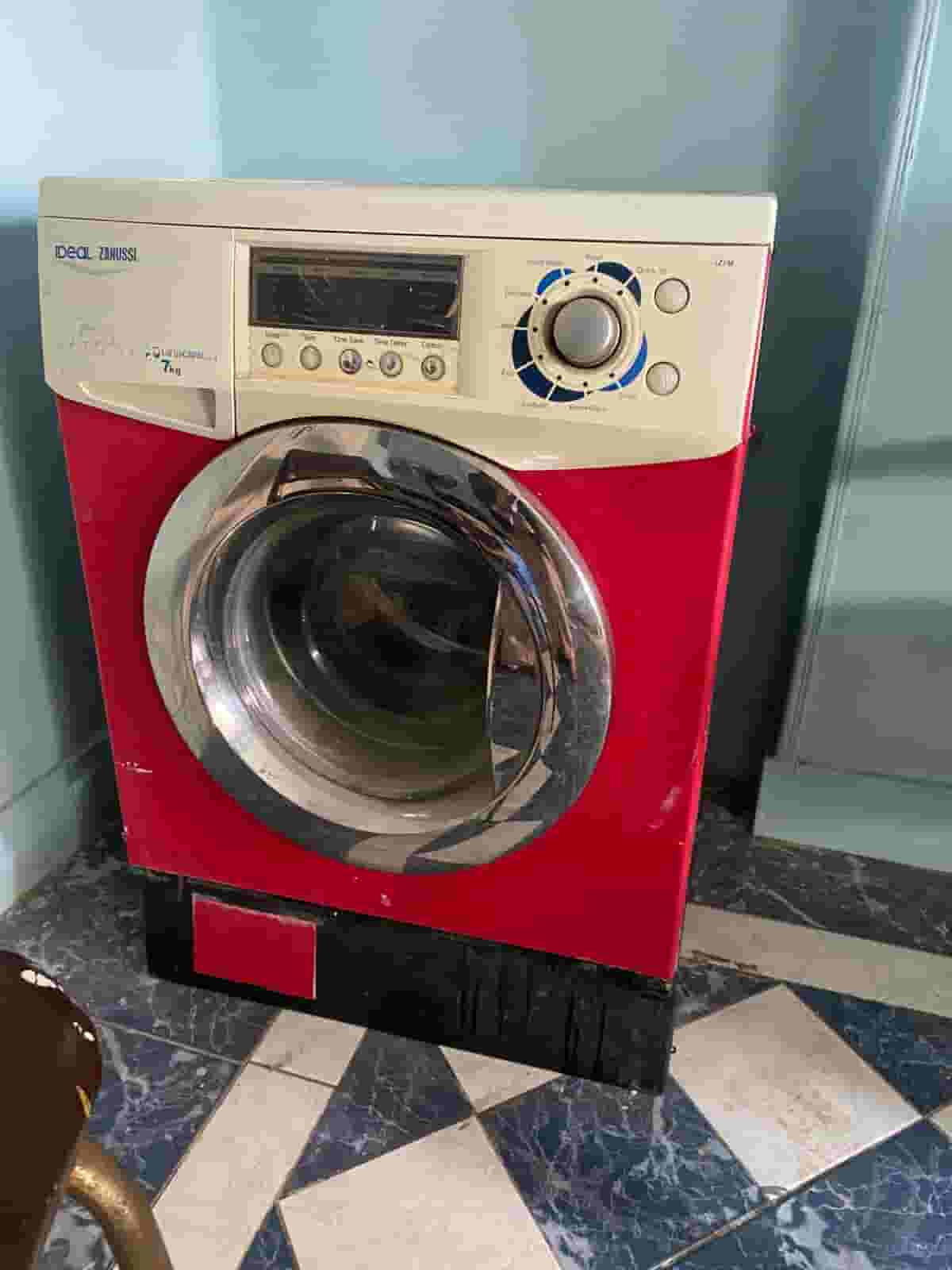 غسالة ايديال زانوسي مستعملة بدون سخان